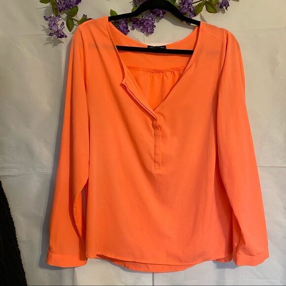 American Eagle Outfitters Tops - American Eagle Outfitters Bright Orange/V-neck